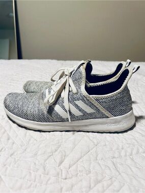 adidas Cloudfoam Pure Women’s Sneakers in grey & white